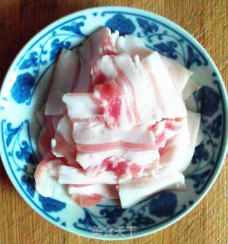 Stir-fried Pork Belly with Green Garlic and Organic Cauliflower recipe