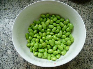 Drunk Bran Mixed with Edamame recipe