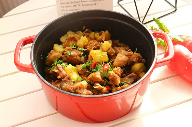 Pork Ribs Stewed with Potatoes in A Pot recipe