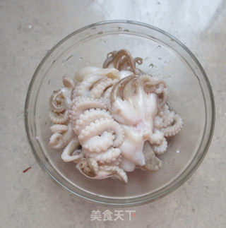 Stir-fried Chives with Octopus recipe