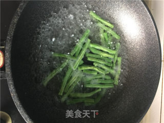 An Alternative Way to Eat Snap Beans-fried and Roasted Snap Beans recipe