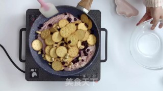 Strawberry Nut Snowflake Crisp recipe