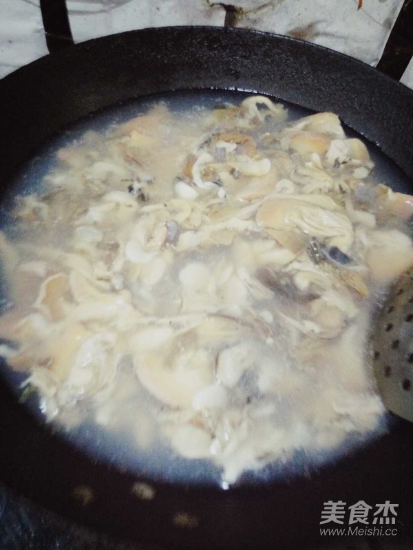 Stir-fried River Clam Meat recipe