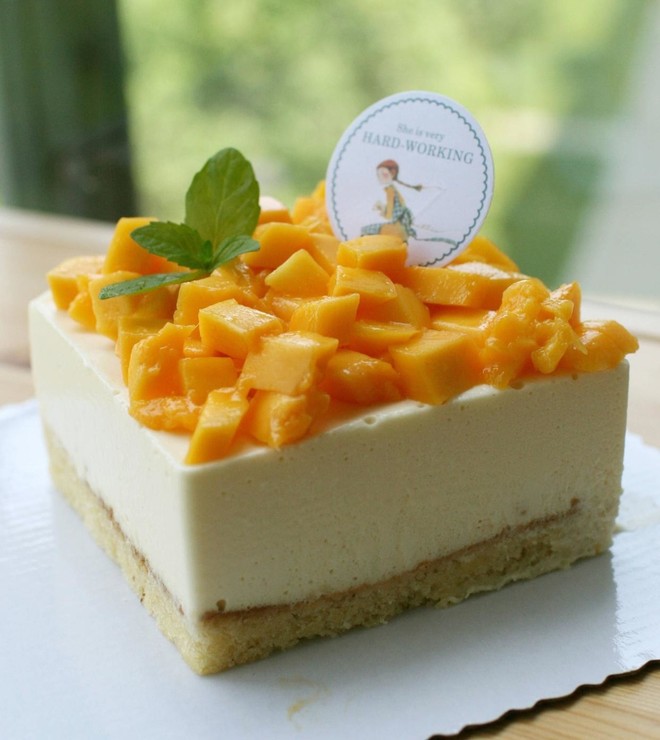 Small Fresh Mango Mousse Cake recipe