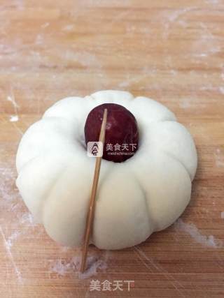 Chinese New Year Fancy Steamed Bun with Bean Paste recipe