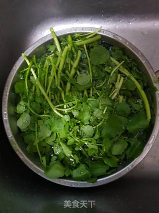 Watercress Pot Chicken Feet Peanut Eyebrow Soup recipe