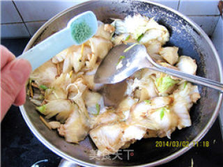 Stir-fried Cabbage with Sliced Pork recipe