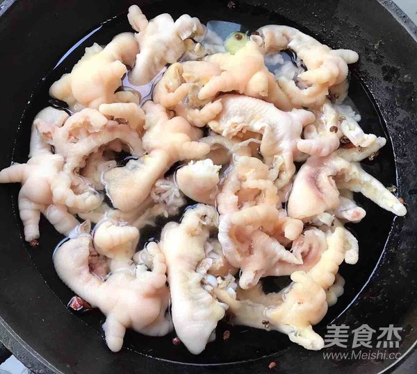 Spicy Boneless Chicken Feet recipe