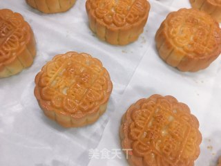 Mooncakes with Egg Yolk and Lotus Seed Paste recipe