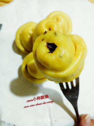 【hebei】yellow Rose Steamed Buns ~ Donkey-hide Jujube, Pumpkin, Corn, Candied and Rose Steamed Buns recipe