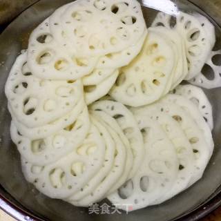 Hot and Sour Lotus Root Slices recipe