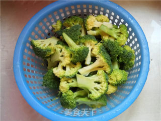 Broccoli with Black Fungus recipe