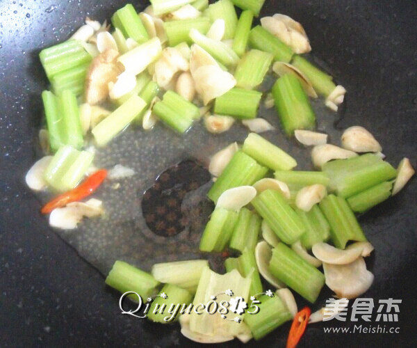 Vegetarian Sauteed Celery and Lily recipe