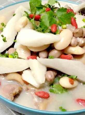 The Practice of Yam Peanut Kidney Bean Trotter Soup recipe