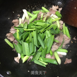 Stir-fried Pork with Garlic recipe