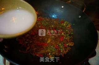 Stir-fried Chicken Gizzards with Garlic Stalks recipe