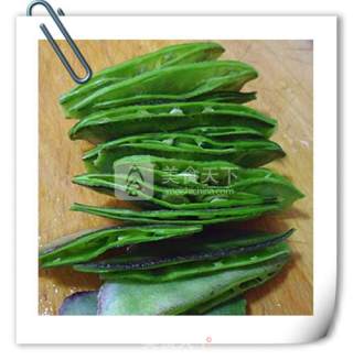 Golden Garlic Stuffed Cat's Ears with Beans recipe