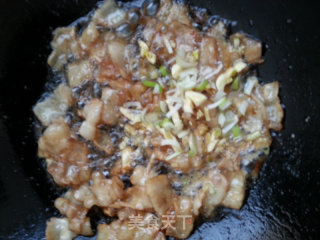 Stir-fried Pork Belly with Small Cress and Carrot recipe