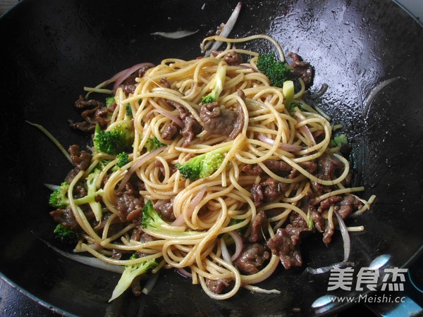 Beef Pasta with Shacha Sauce recipe