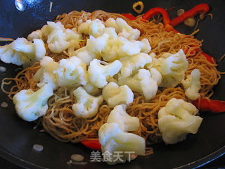 Stir-fried Egg Noodles with Mixed Vegetables-the Taste of Home recipe