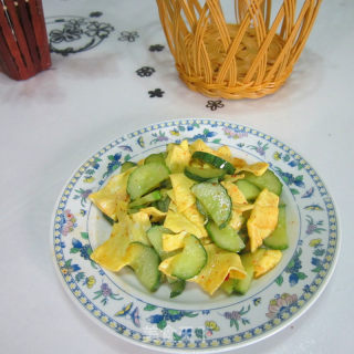 Cucumber Scrambled Eggs recipe