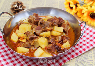 Stewed Beef Brisket with Tomato and Radish recipe
