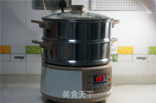 Pork Buns with Mushroom Sauce recipe