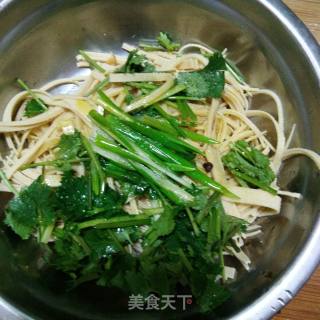 #妈妈的味#mixed with Dried Tofu Shreds recipe
