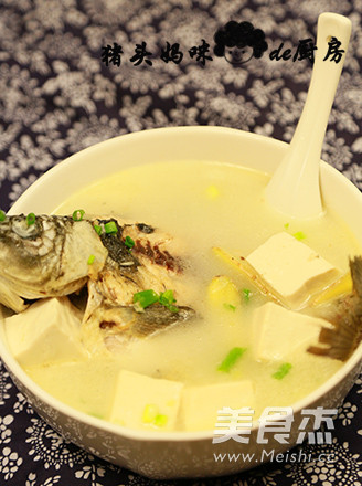 Tofu Crucian Carp Milk White Soup recipe