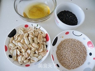 Reappearing Childhood Memories-old-fashioned Rock Candy Sesame Moon Cakes recipe