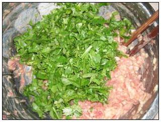 Steamed Cilantro Meatballs recipe