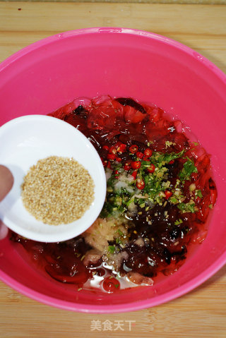 Fresh Jellyfish Soup for Clearing Heat and Detoxifying recipe