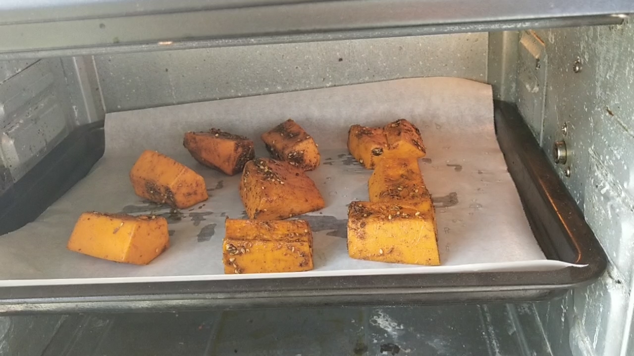 Roasted Pumpkin with A Sweet Barbecue Flavor recipe