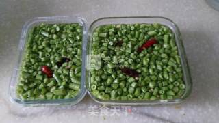 Sour Cowpeas with Minced Meat recipe