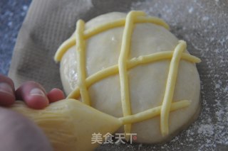 Fluffy Red Bean Souffle Bread recipe