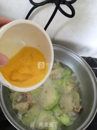Loofah and Lean Meat Egg Soup recipe