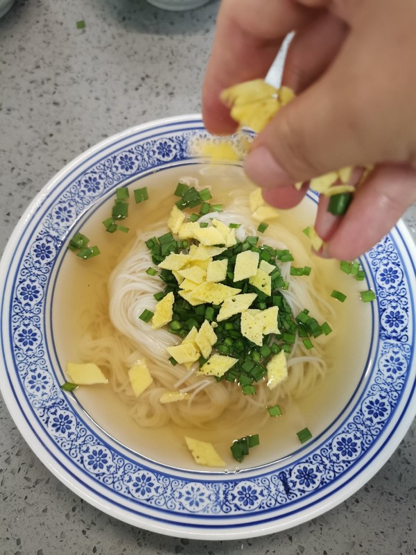 Sour Soup Longxu Noodles recipe