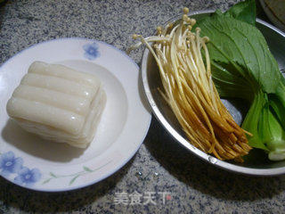 Stir-fried Rice Cake with Green Vegetable and Enoki Mushroom recipe