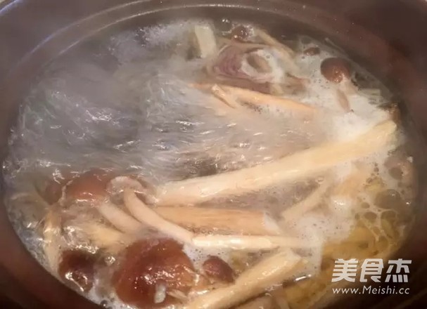 Tea Tree Mushroom Old Duck Soup recipe