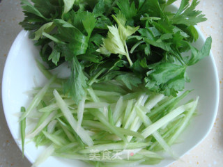 Stir-fried Pork with Celery and Dried Tofu recipe