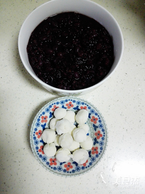 Red Bean and Black Rice Ball Porridge recipe