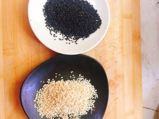 Black and White Sesame Sushi recipe