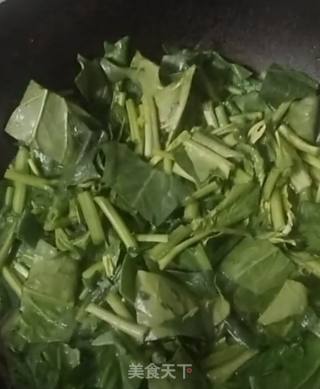 Spinach Mixed with Peanuts recipe