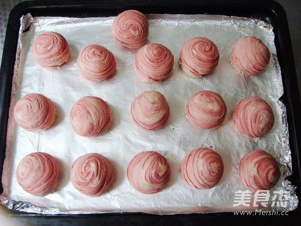 Red Yeast Mung Bean Melaleuca Crisp Mooncake recipe