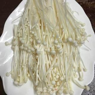 Steamed Enoki Mushrooms with Garlic recipe