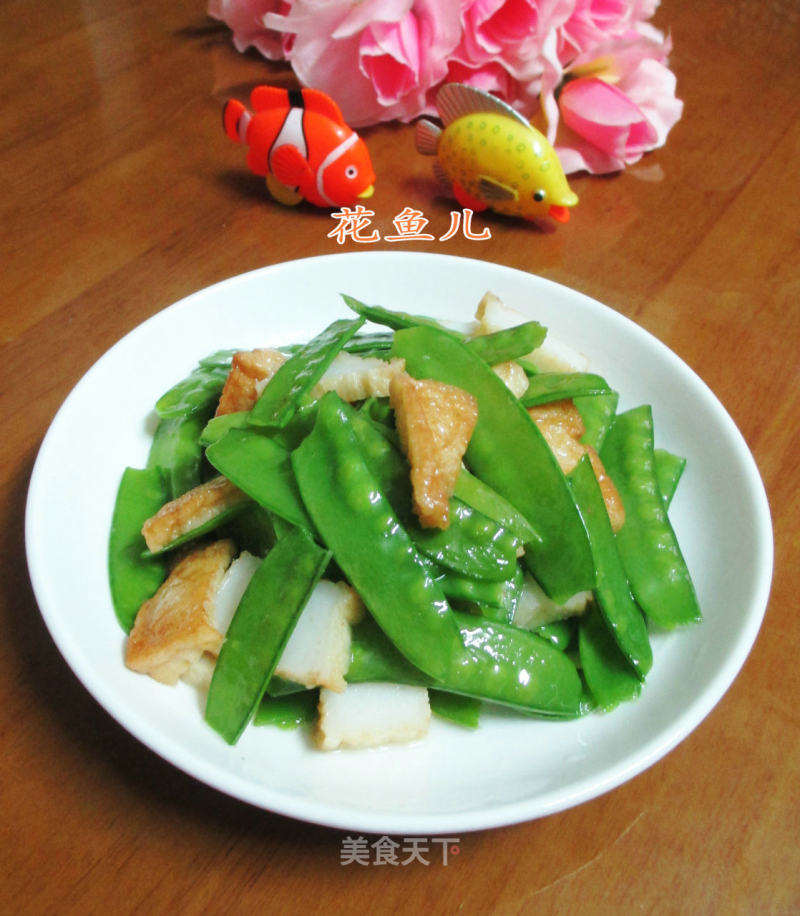 Stir-fried Snow Peas with Fish Tofu recipe