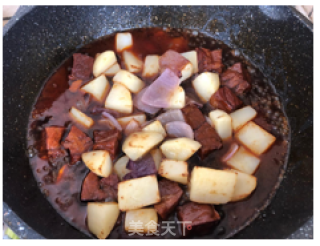 Braised Potato and Red Beef Brisket recipe