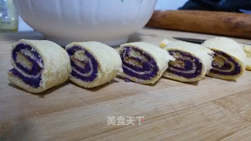 Purple Sweet Potato Roll