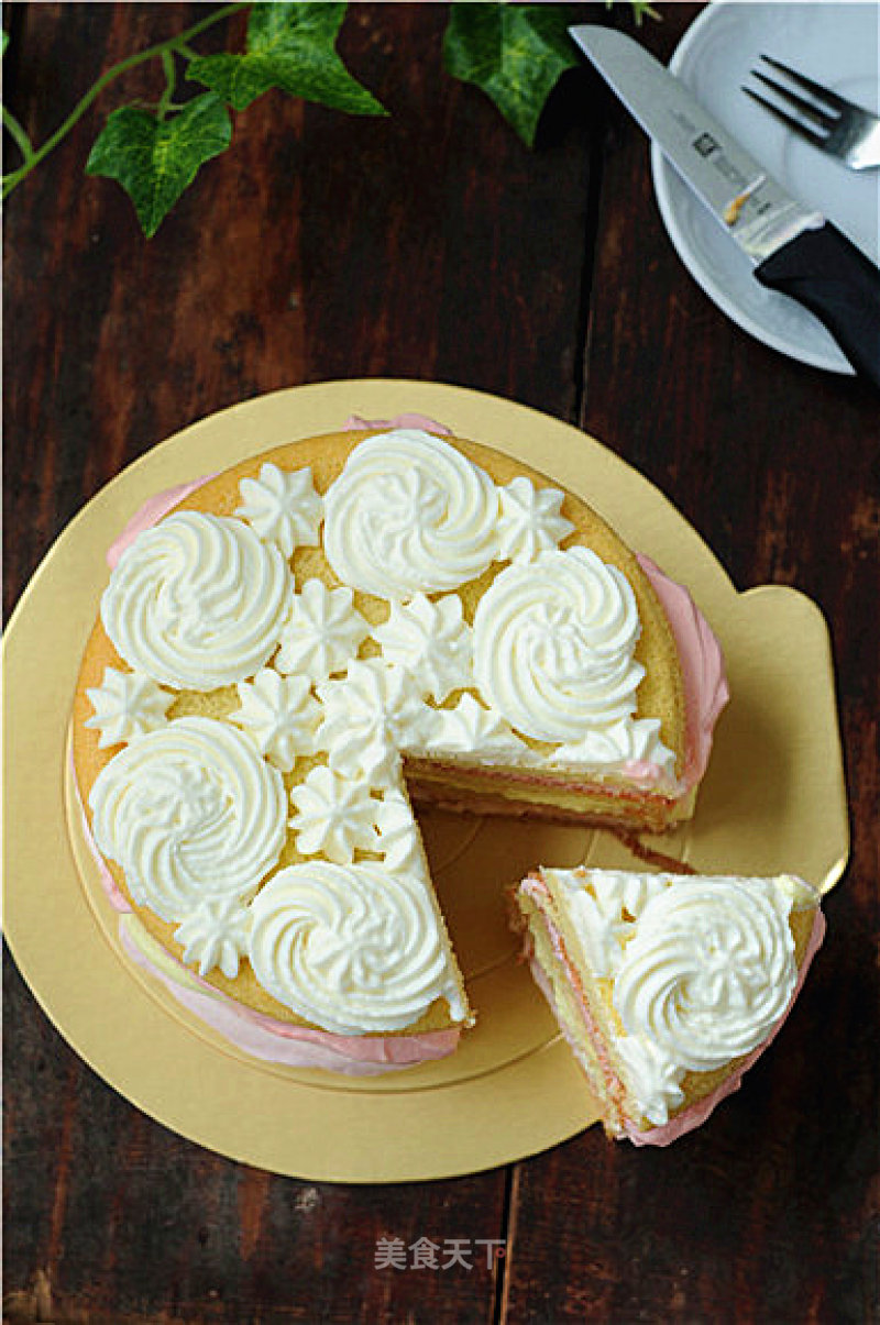 Light Cream Naked Cake recipe