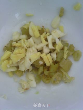 Sweep The Rice Out-shredded Pork with Fish Flavor recipe